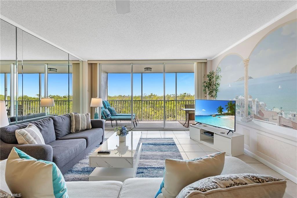 VANDERBILT TOWERS - Residential Lease