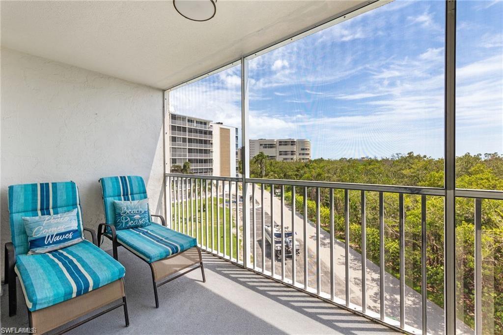 VANDERBILT TOWERS - Residential Lease