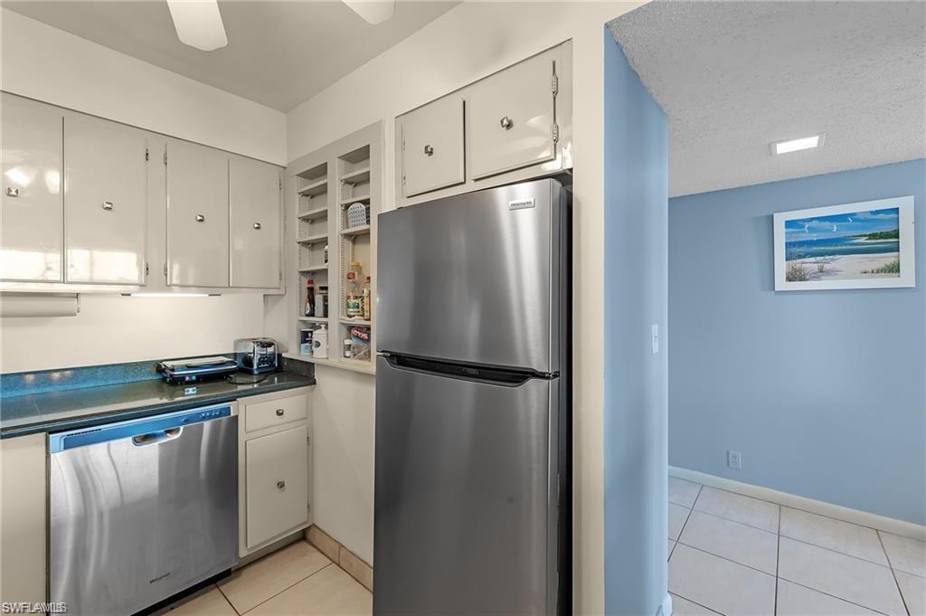 VANDERBILT TOWERS - Residential Lease