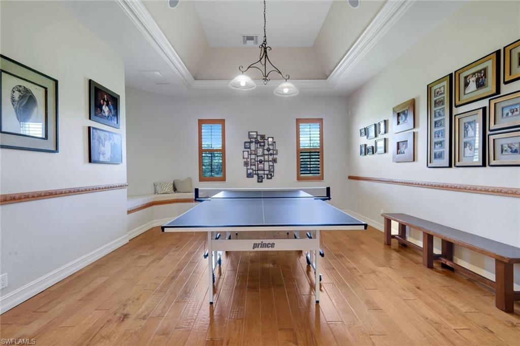ACREAGE HEADER - Residential