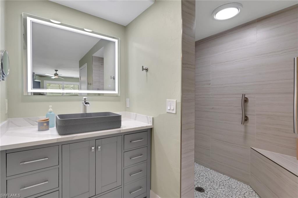 DOCKSIDE CONDO OF CAPE CORAL - Residential