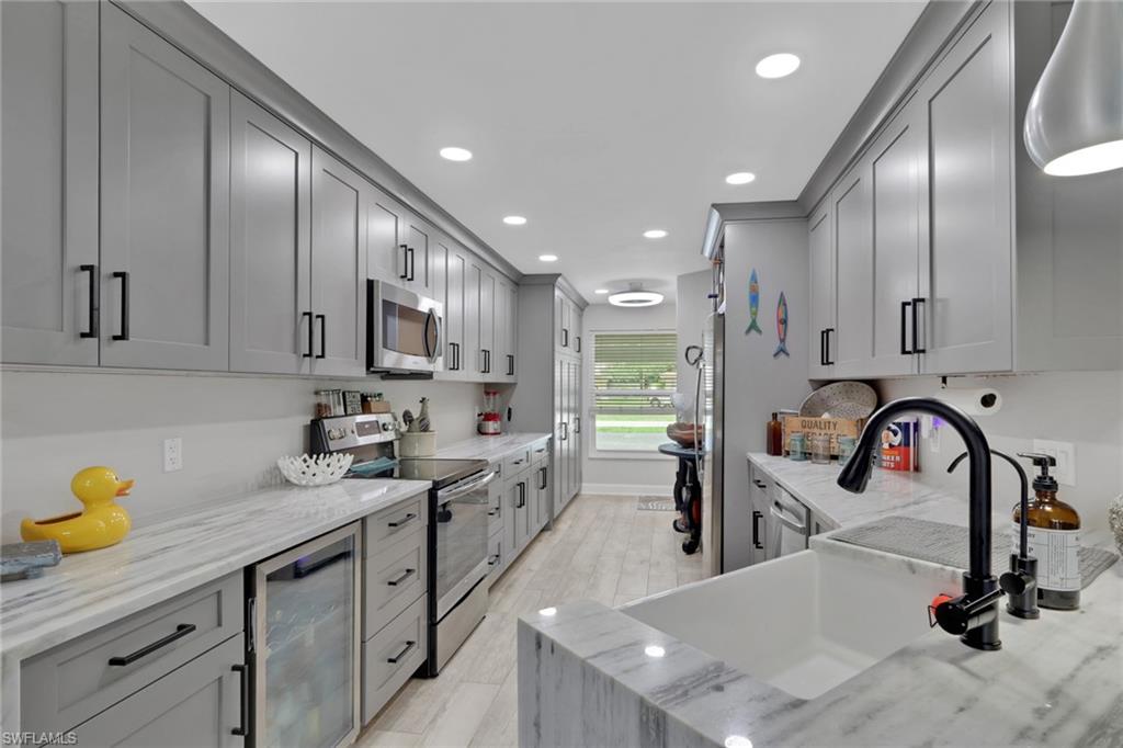 DOCKSIDE CONDO OF CAPE CORAL - Residential