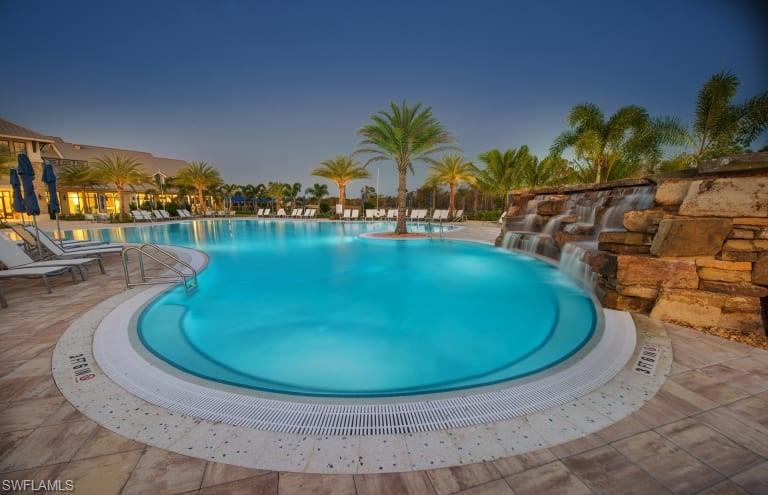 WINDING CYPRESS - Residential