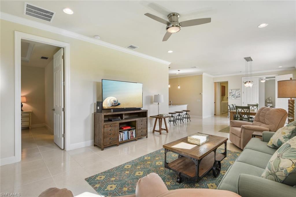 WINDING CYPRESS - Residential