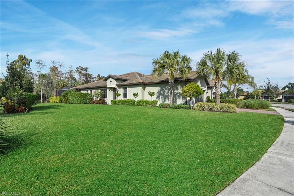 WINDING CYPRESS - Residential