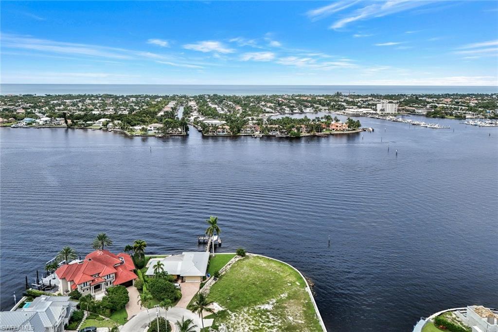 ROYAL HARBOR - Land