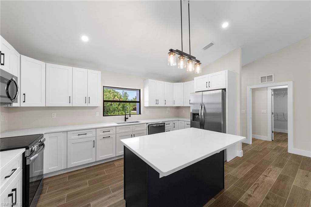 BUCKINGHAM PARK - Residential