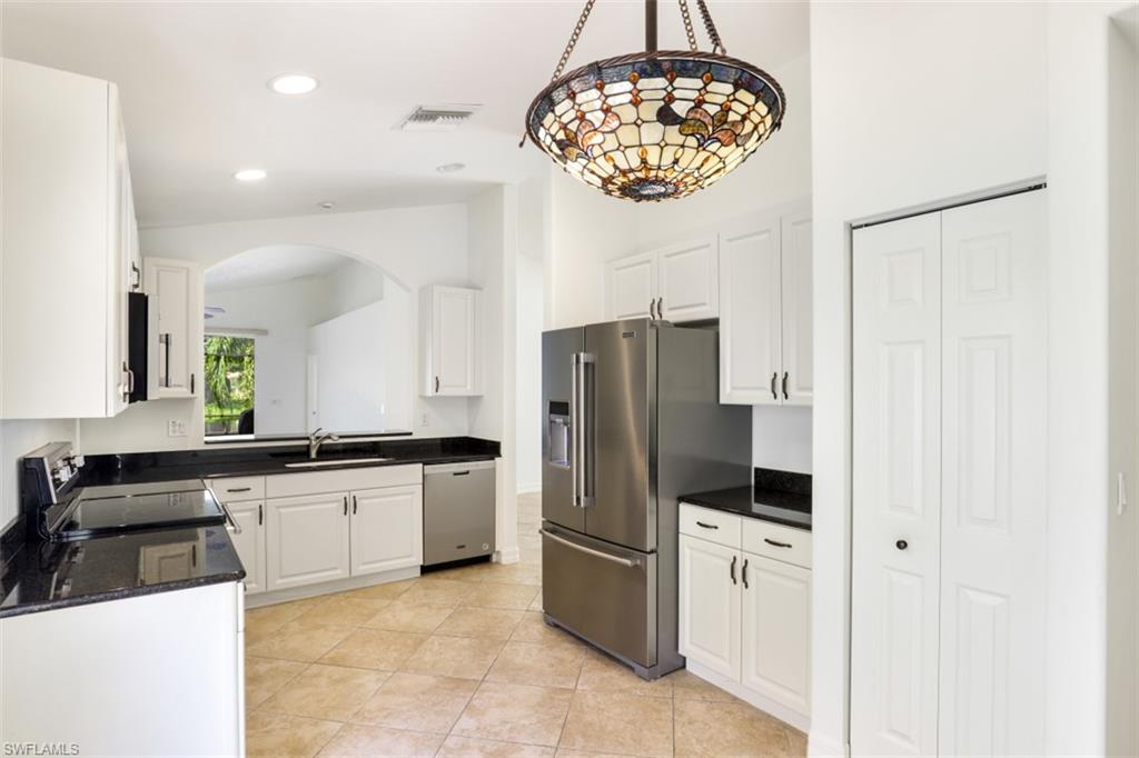 SATURNIA LAKES - Residential