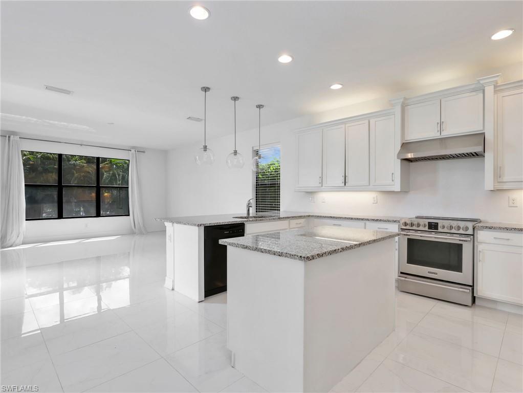 MARINA BAY - Residential Lease