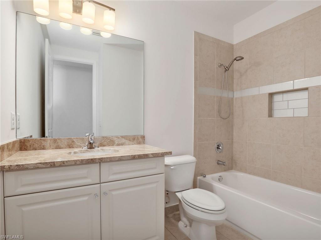 MARINA BAY - Residential Lease