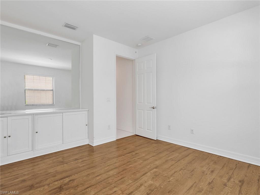MARINA BAY - Residential Lease