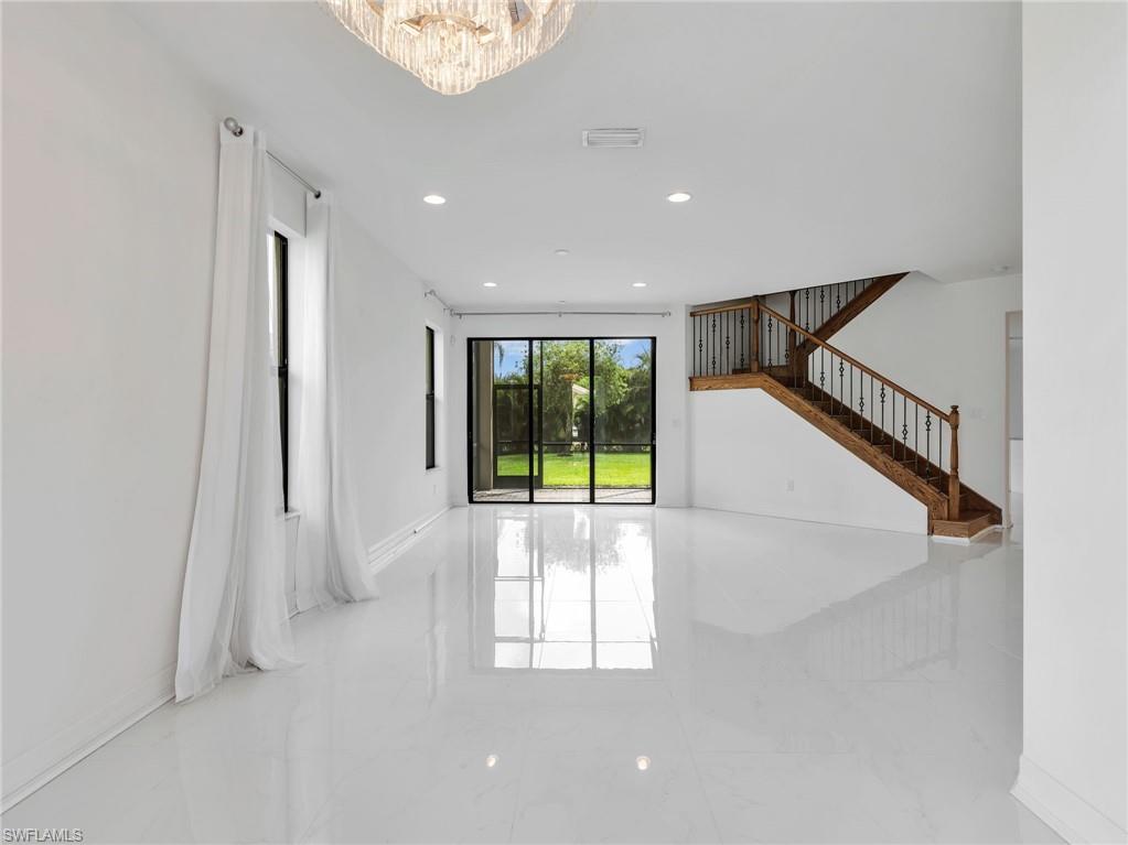 MARINA BAY - Residential Lease