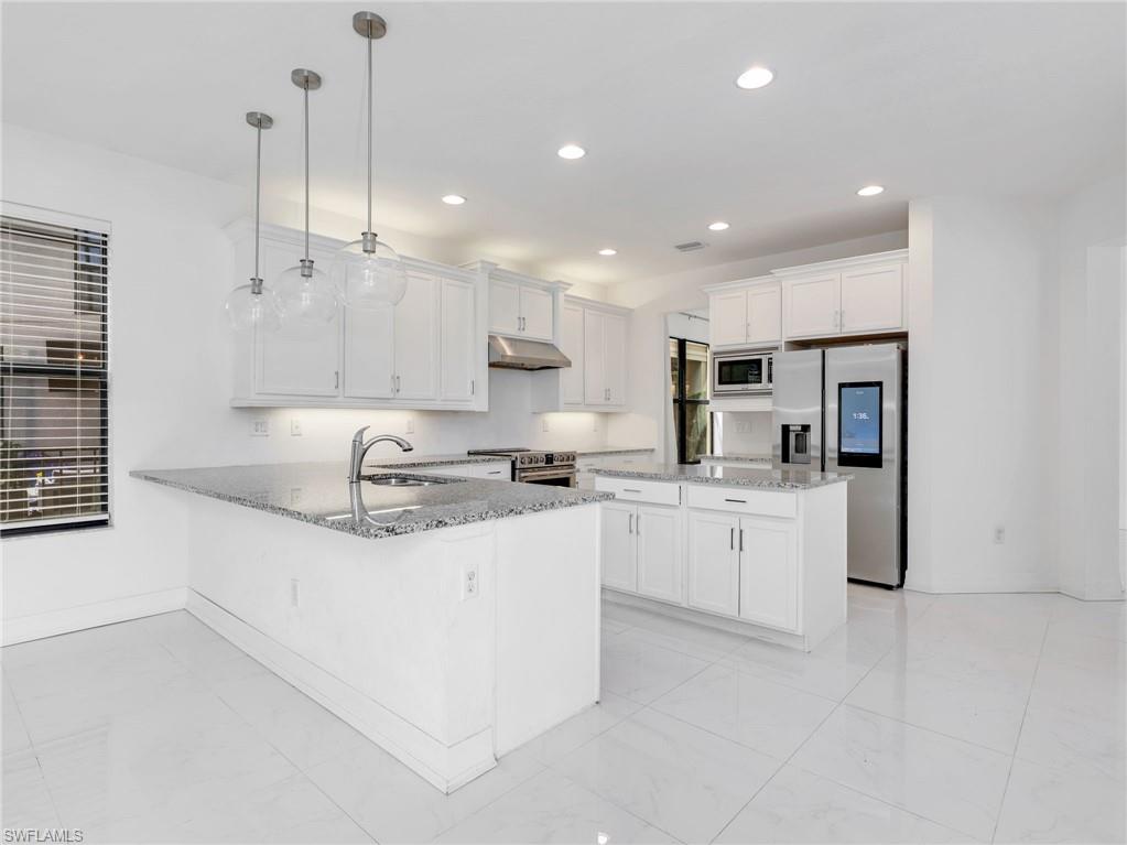 MARINA BAY - Residential Lease