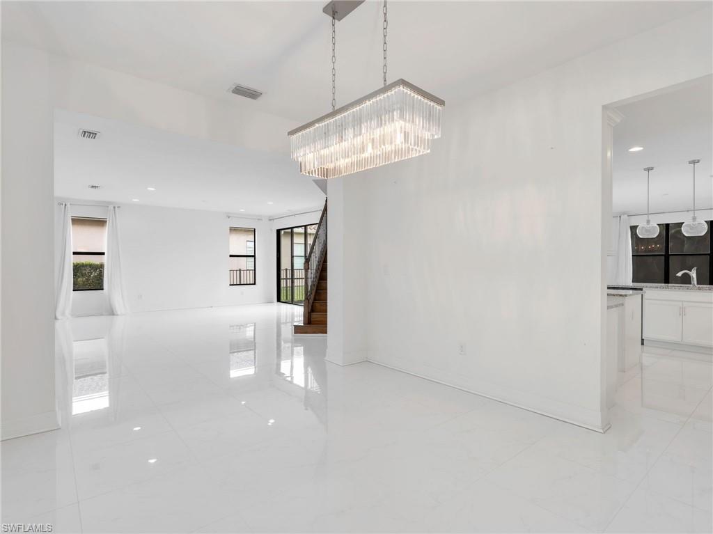 MARINA BAY - Residential Lease