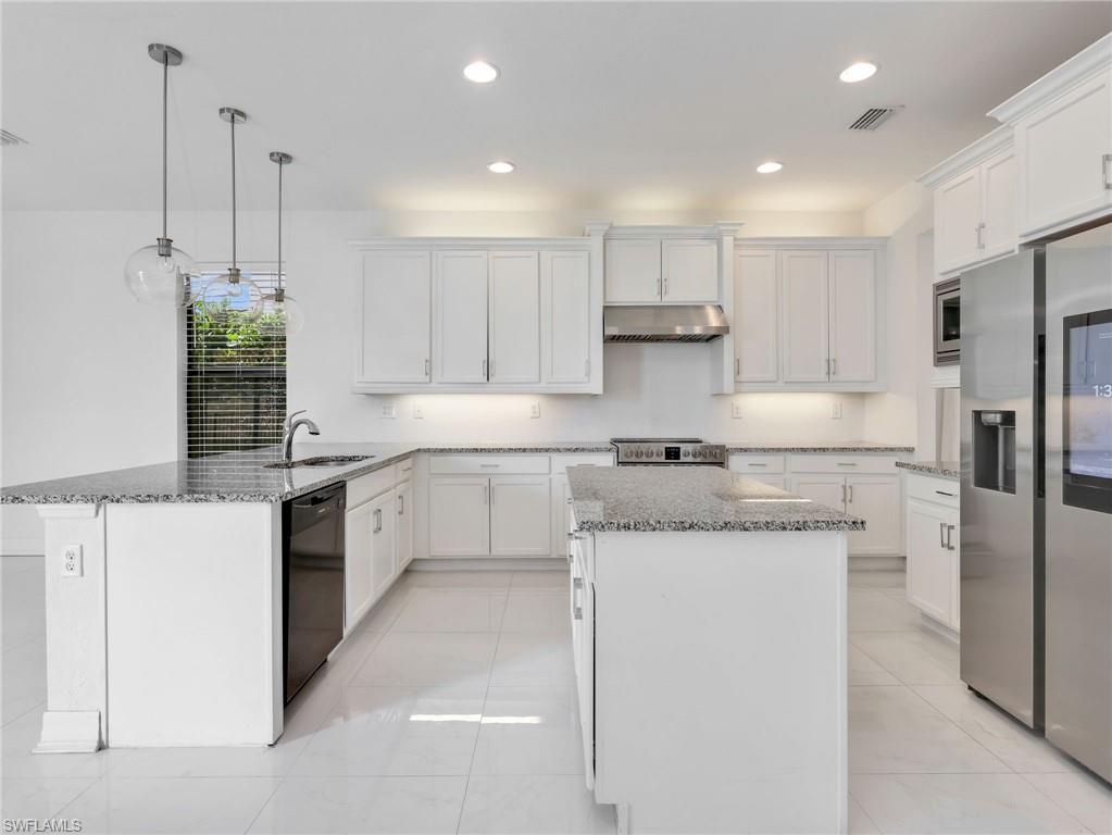 MARINA BAY - Residential Lease