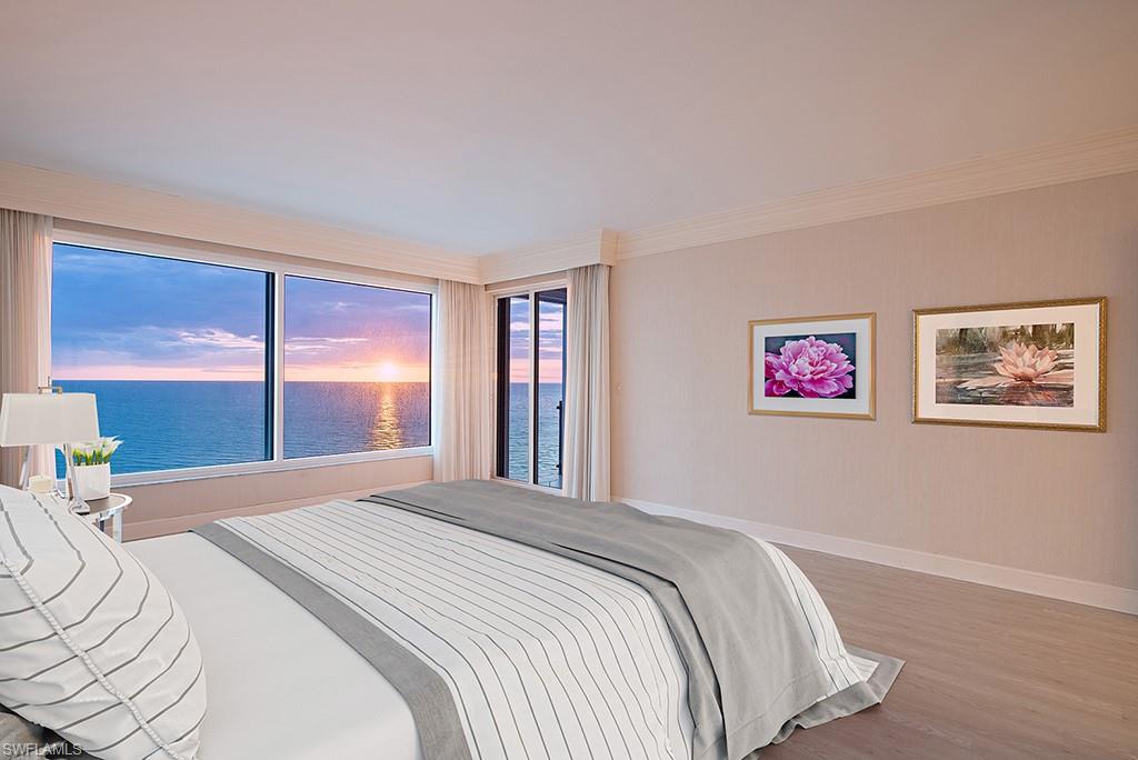 SEAPOINT AT NAPLES CAY - Residential