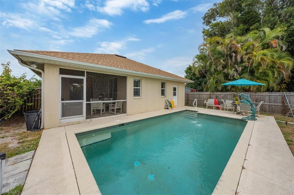 NAPLES PARK - Residential