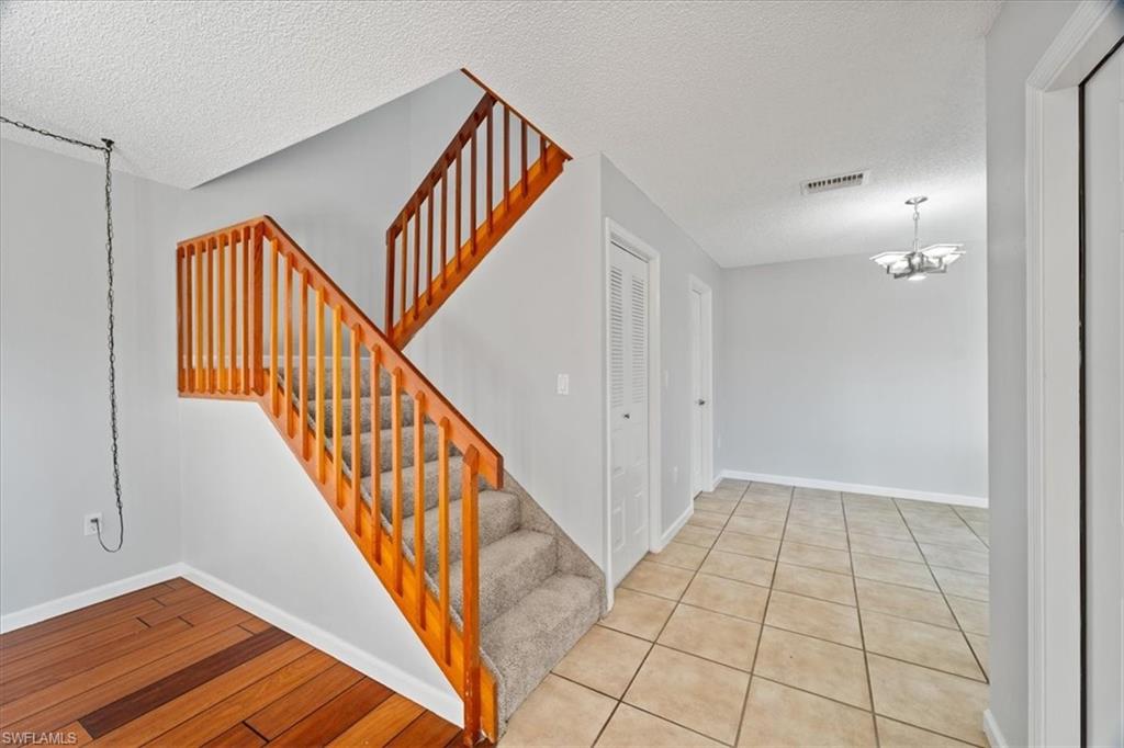 VILLAGE OF CEDARBEND - Residential