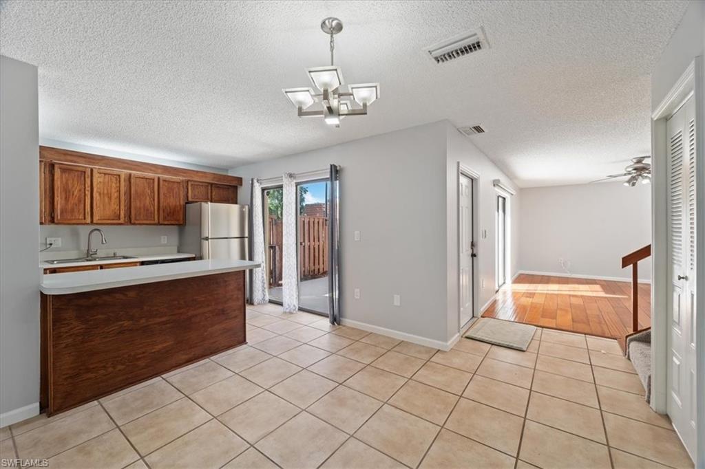 VILLAGE OF CEDARBEND - Residential