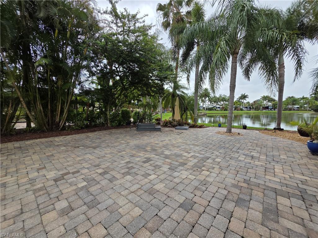 RIVERBEND MOTORCOACH RESORT - Land