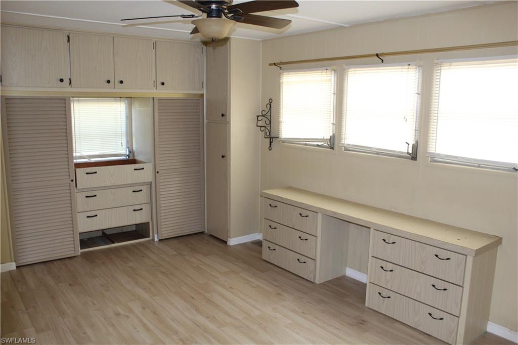 MOBILE MANOR - Residential