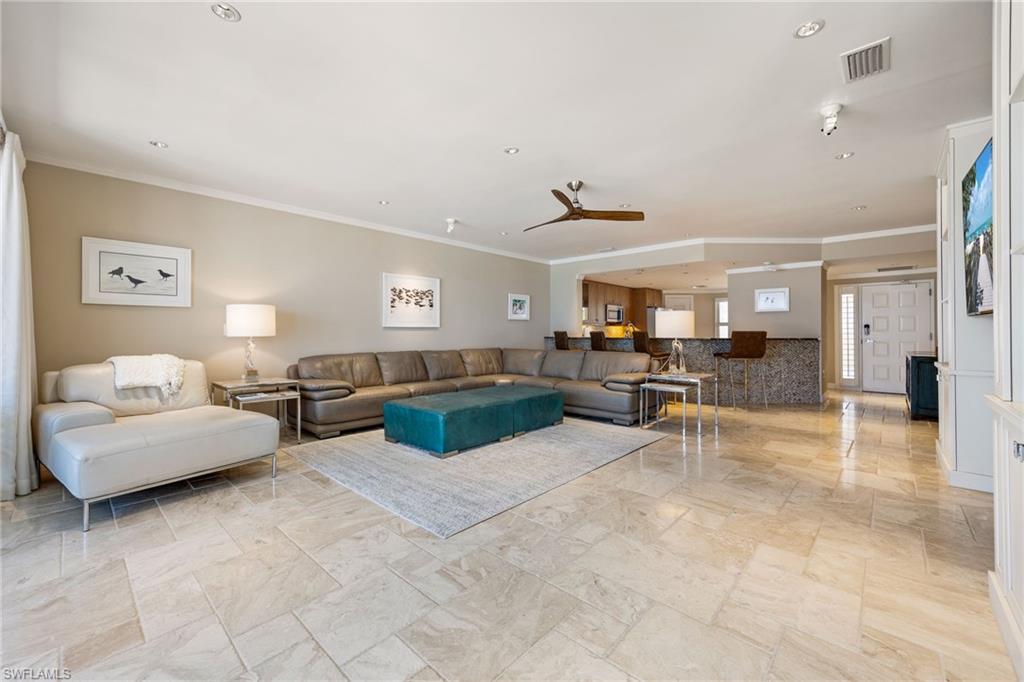 BAREFOOT BEACH CLUB - Residential Lease