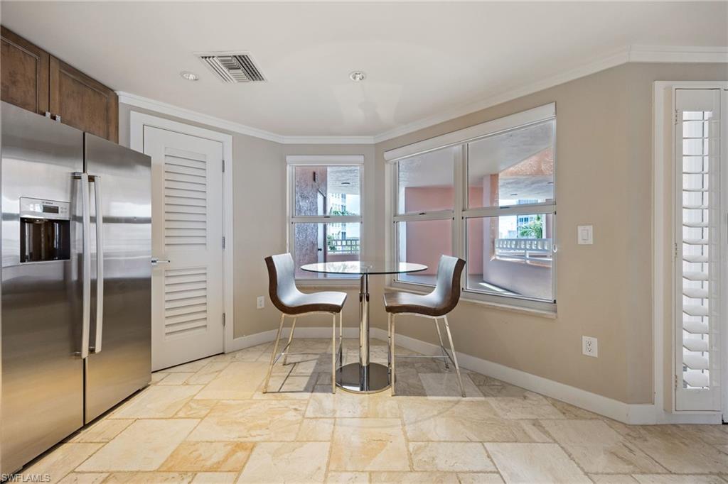 BAREFOOT BEACH CLUB - Residential Lease