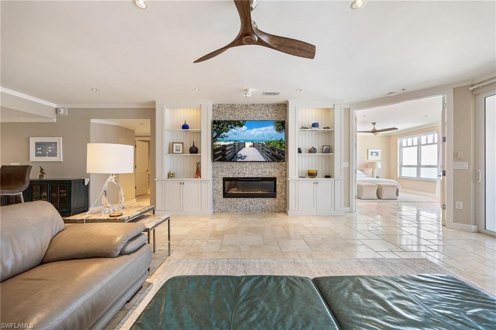 BAREFOOT BEACH CLUB - Residential Lease