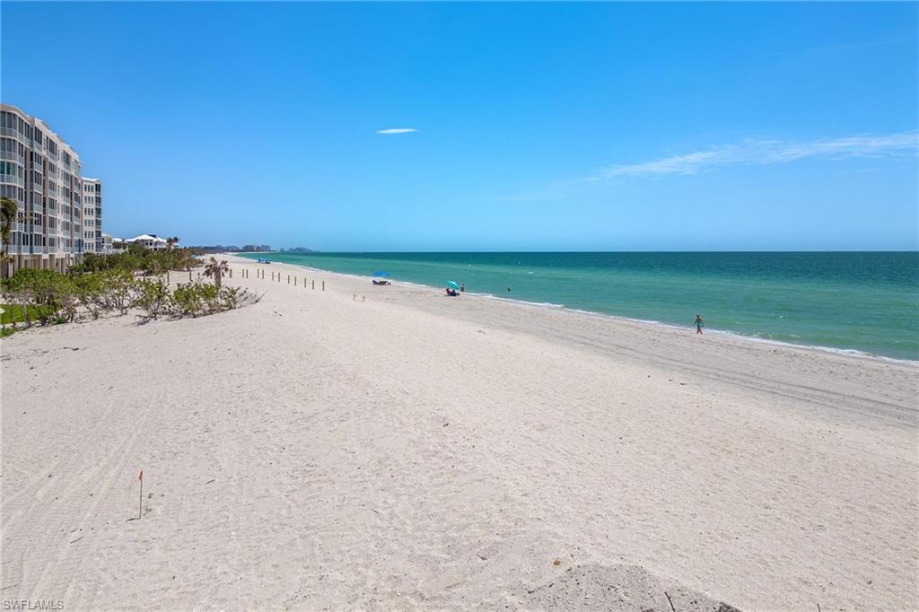 BAREFOOT BEACH CLUB - Residential Lease
