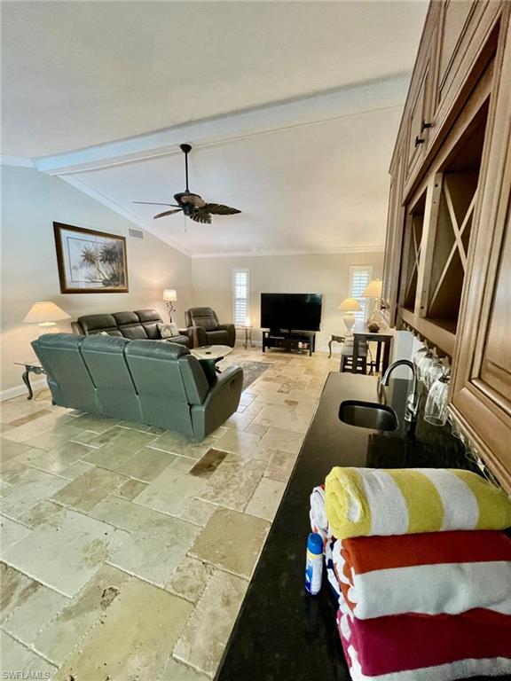 KINGS LAKE - Residential