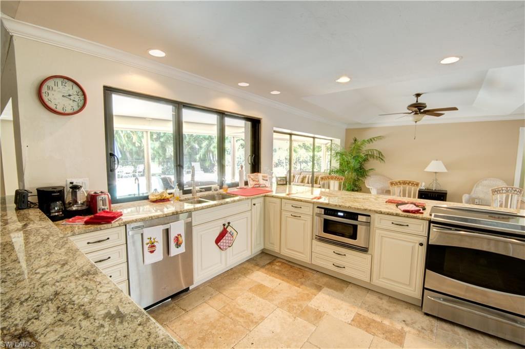 KINGS LAKE - Residential