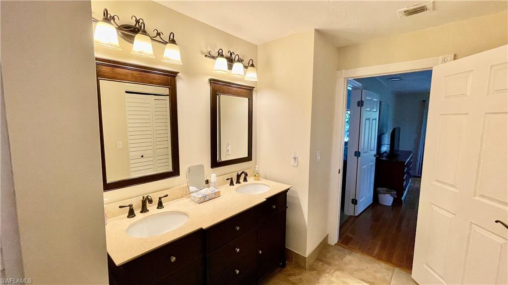 KINGS LAKE - Residential