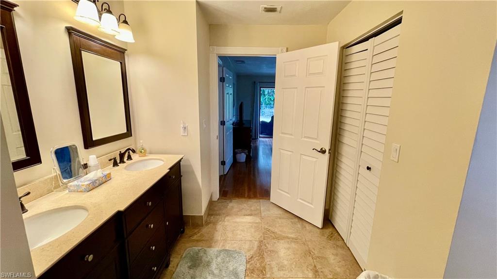 KINGS LAKE - Residential