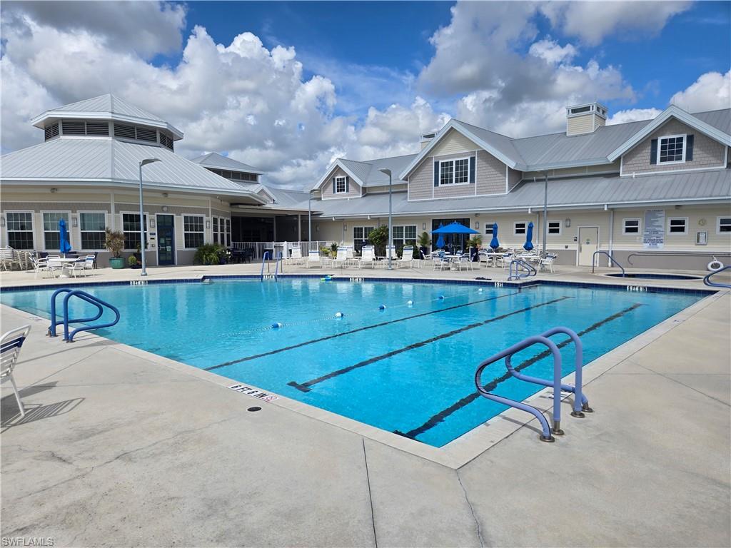 SIX LAKES COUNTRY CLUB - Residential