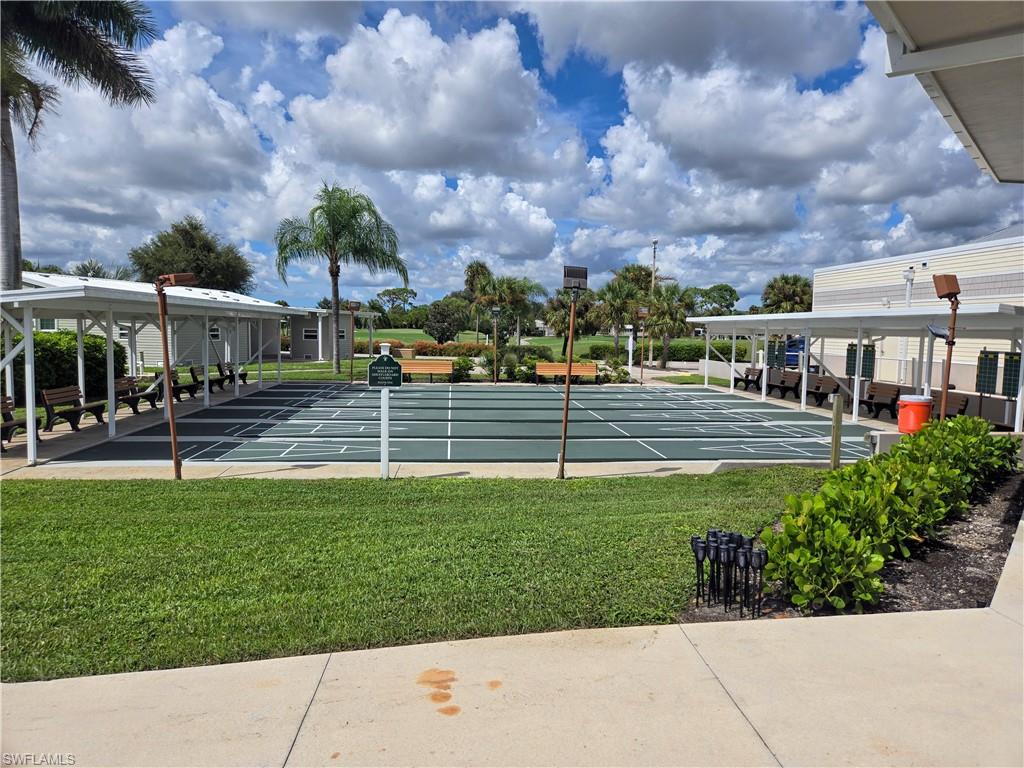 SIX LAKES COUNTRY CLUB - Residential