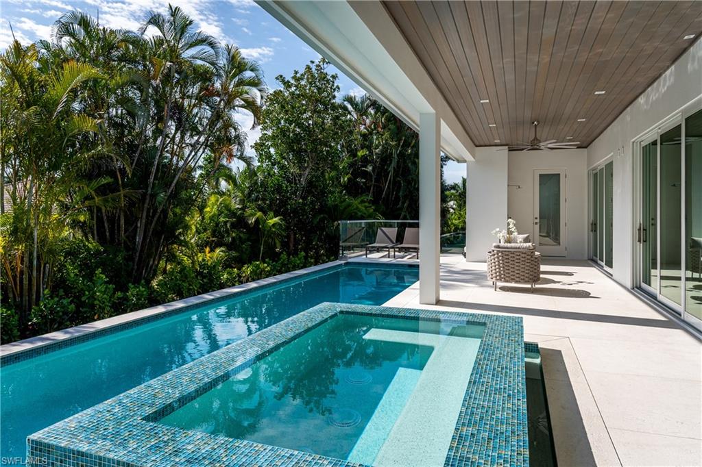 PARK SHORE - Residential