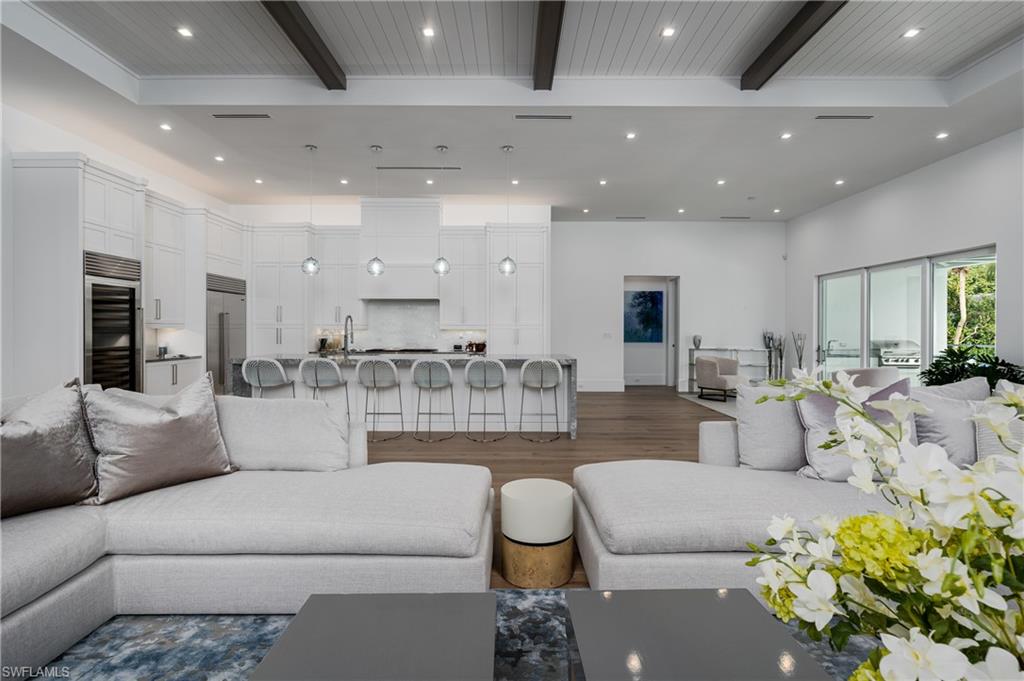 PARK SHORE - Residential