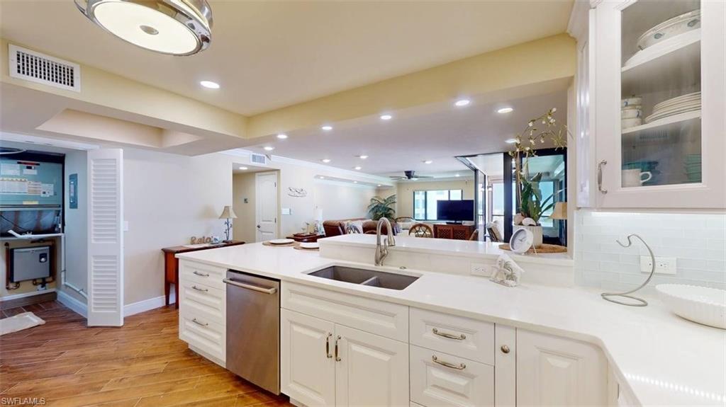 SANDARAC CONDO - Residential