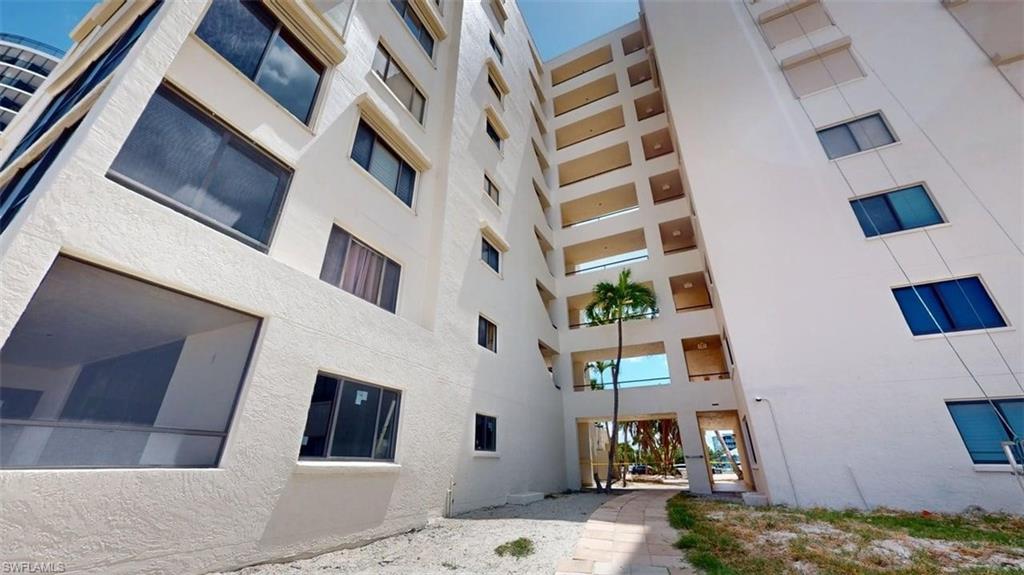 SANDARAC CONDO - Residential
