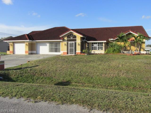 HUGE 4 bedroom, 3 bath home in Country Club Estates!  This roomy home features vaulted ceilings, an open kitchen plan, lots of cabinets and counter space and low-maintenance large tile through most of the living areas!  An oversized lot has room for a pool, and the third bath is set with a door to be a "pool bath"!  The master suite has a spa tub and separate shower, dual sinks, lots of closet space!  Three car attached garage allows for storage of all your toys!  This one won't last-see it today!