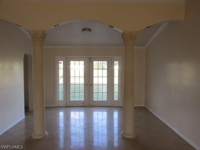 COUNTRY CLUB ESTATES - Residential