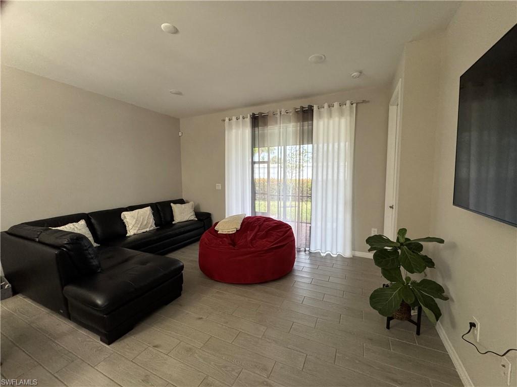ENBROOK - Residential Lease