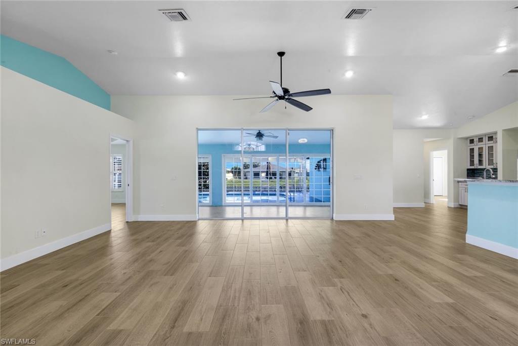 CAPE CORAL - Residential
