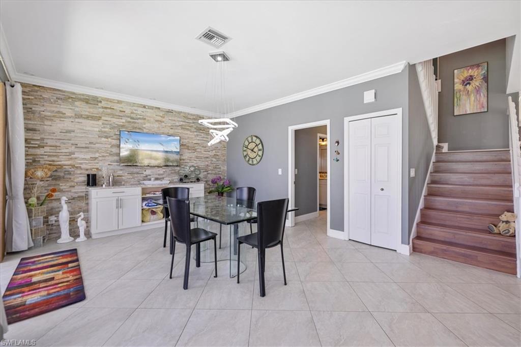 COLONIAL POINTE - Residential Lease