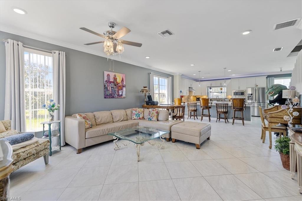 COLONIAL POINTE - Residential Lease