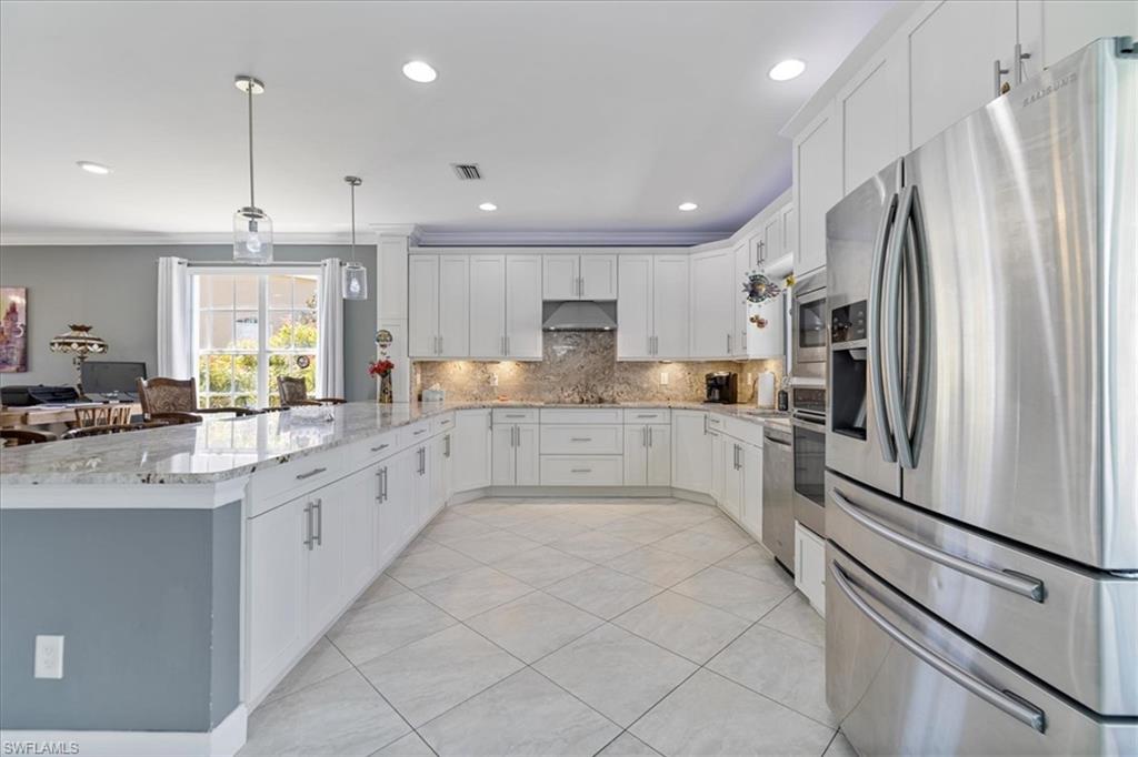 COLONIAL POINTE - Residential Lease