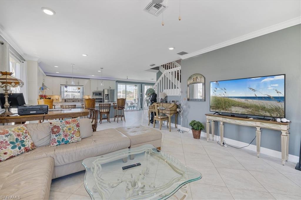 COLONIAL POINTE - Residential Lease