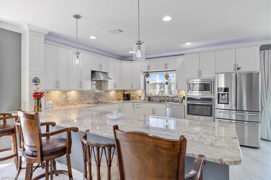 COLONIAL POINTE - Residential Lease