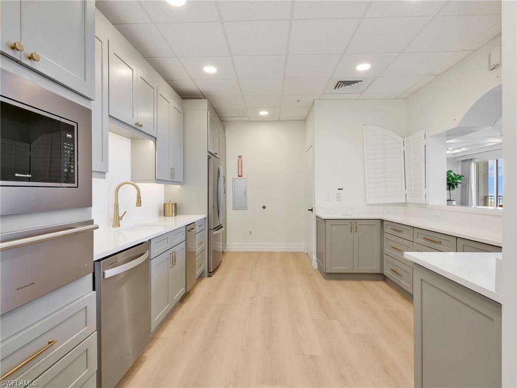 ARBOR TRACE - Residential