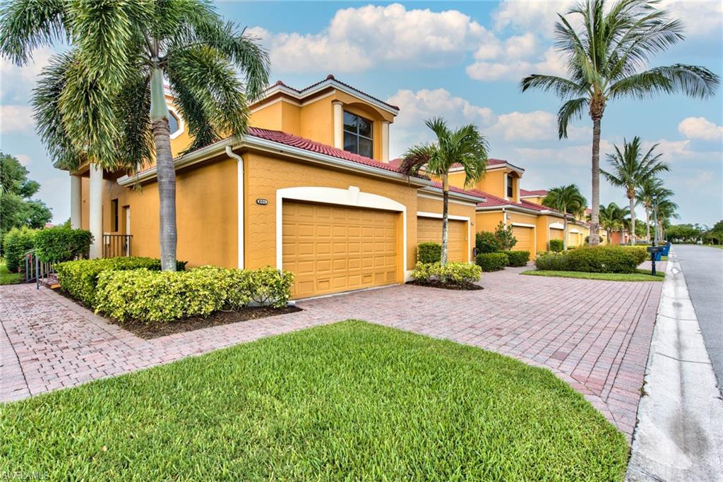 PRENTISS POINTE - Residential